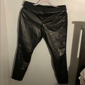 Simple Vera Wang leggings